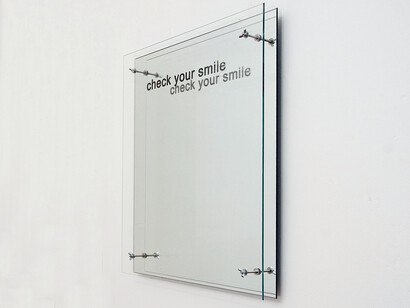 Jacopo Mazzonelli, Check your smile (trasferimento di toner su vetro. specchio), Courtesy Federico Bianchi Gallery