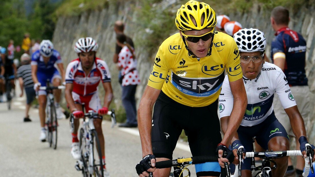 Chris Froome vestido de amarillo en el Tour de Francia