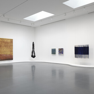 Olga de Amaral, exhibition view. Courtesy of Lincoln Glenn Gallery