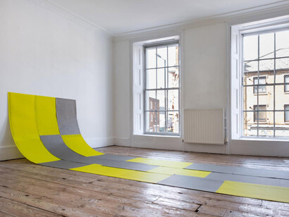 Lizzie Munn, Small fabric, exhibition view. Courtesy of Patrick Heide Contemporary Art 