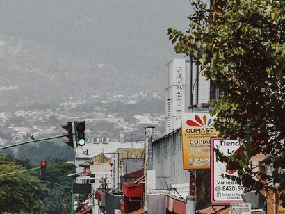 El comercio local participa en la creación de la cultura costarricense
