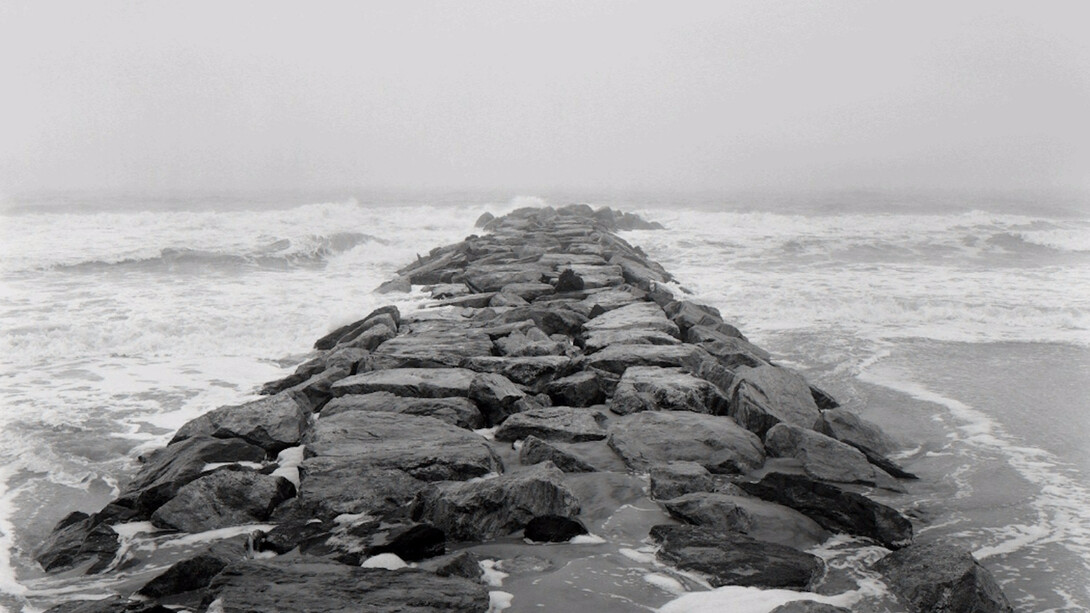 Mitch Epstein, Rockaway, Queens , 2014. Courtesy of Galerie Les filles du calvaire