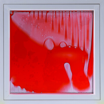Giovanni Anceschi, Vetroliquido rosso, 1959-2015.Courtesy of Galleria Tega