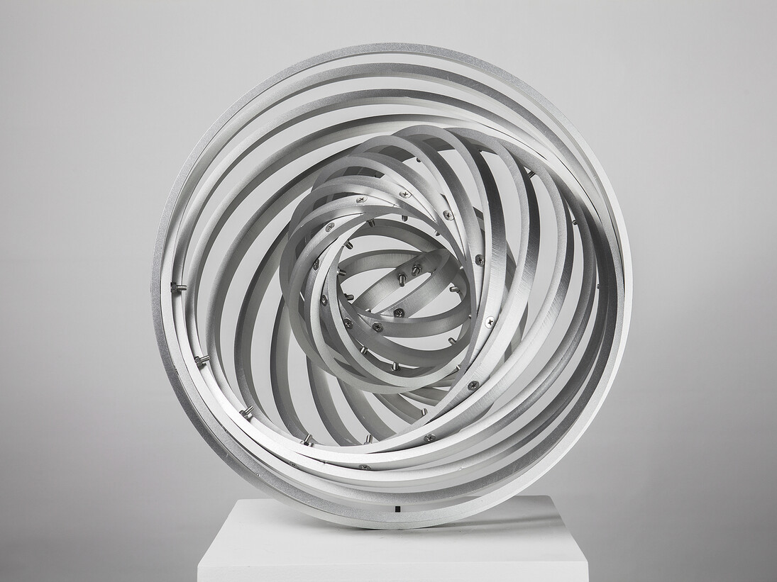 Sungfeel Yun, Energy 17, 2014, Aluminium, Bolts, Nuts, 40 × 40 × 20 cm