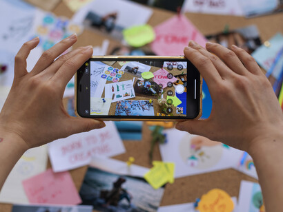 Dos personas pueden pasar el mismo tiempo frente a una pantalla y vivir experiencias opuestas, porque la diferencia no está en el tiempo de uso, sino en el contexto y la intención