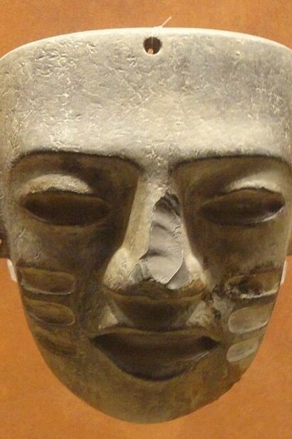 Máscara prehispánica exhibida en el Museo Nacional de Antropología de México, Ciudad de México