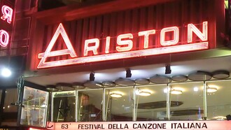 Il Teatro Ariston di Sanremo è il tempio della musica italiana, dove ogni anno il Festival di Sanremo accende emozioni, sogni e melodie che fanno la storia. Sanremo, Italia
