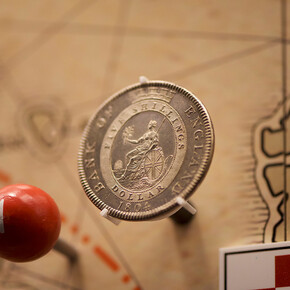 Avant L’Erebus. Courtesy of Musée de la Banque du Canada