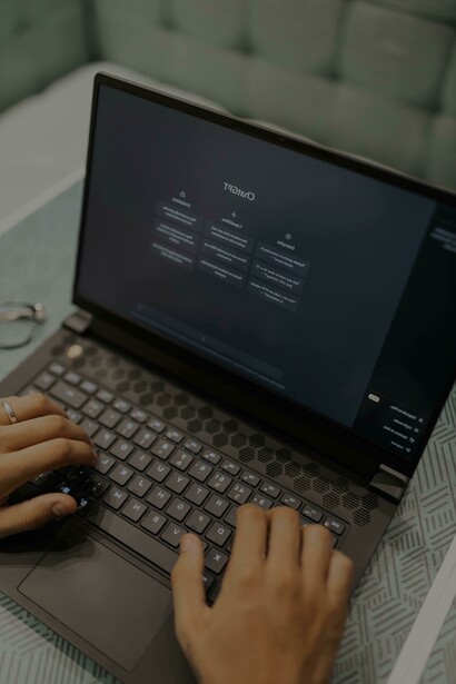 Forçados a criar robôs, acabamos nos tornando máquinas repetitivas