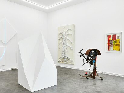 A brief history of shaped modernity. Courtesy of Galerie Mitterrand