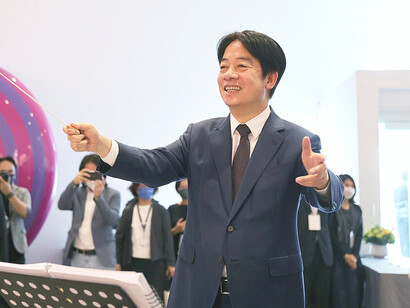 Vice President Lai Ching-te of Taiwan attended the press conference at the Naiwei Art Center for the launch of Yoshitomo Nara's Traveling on a Hazy and Wet Day