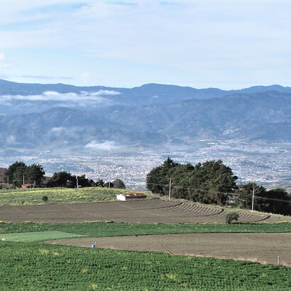 Parte de la ciudad de Cartago, vista desde el volcán Irazú