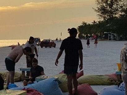 Aperitivo a Pantai Cenang 