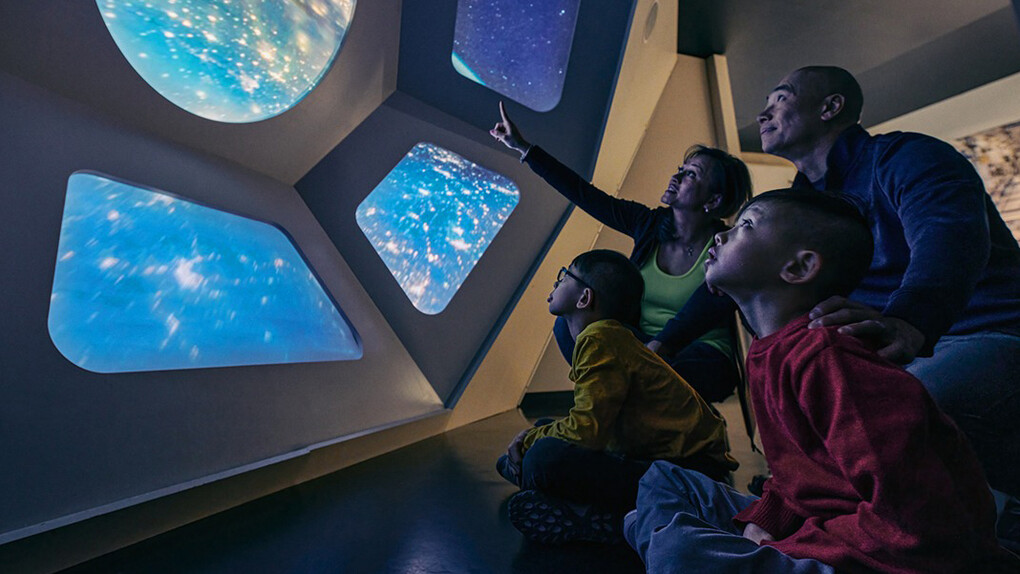 Life in orbit. The international space station, exhibition view. Courtesy of Ingenium. The Canada Aviation and Space Museum