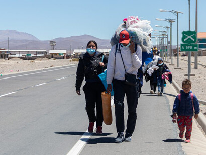 Familia venezolana en busca de asilo en otro país latinoamericano