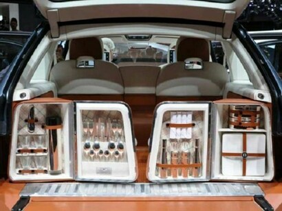 Intérieur du Bentley EXP 9 F concept