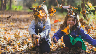 A escolha de não ter filhos, antes vista como algo raro, ganha cada vez mais adeptos. A maternidade compulsória é questionada por questões econômicas, sociais e ambientais, abrindo espaço para novas perspectivas de vida