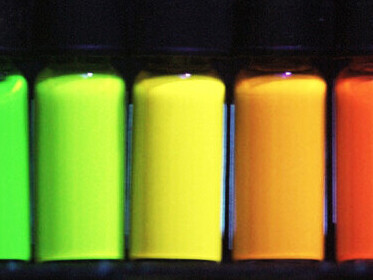 Si algo nos vibra bonito nos referimos a la onda (frecuencia y resonancia) de lugares, personas o acontecimientos con los que tenemos intercambios de energía que a pesar de no ser visible es real.  Plasmachem de puntos cuánticos de CdTe, Berlin Alemania