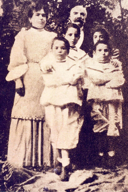 Emilio Salgari, la moglie Ida Peruzzi e i figli