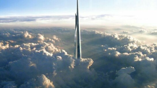 Jeddah, Arabia Saudi. La Torre del Reino se alza por encima de las nubes
