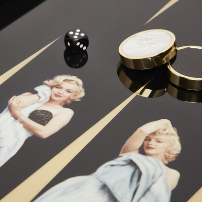 Marilyn Monroe backgammon 