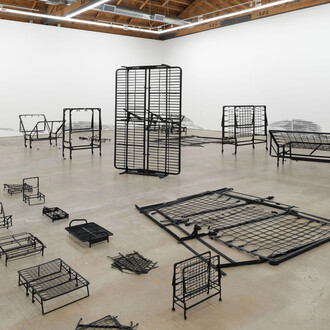 Fiona Connor, Broken sleeps, exhibition view. Courtesy of Château Shatto