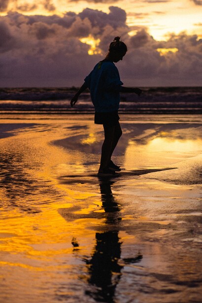 Ogni ombra cela un segreto, e ogni segreto attende di essere svelato  