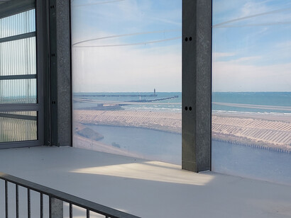 Le bâtiment du FRAC Grand Large, à Dunkerque. Cette sagesse s’obtient-elle au prix de la beauté, de ce qu’on appelle le geste architectural ?