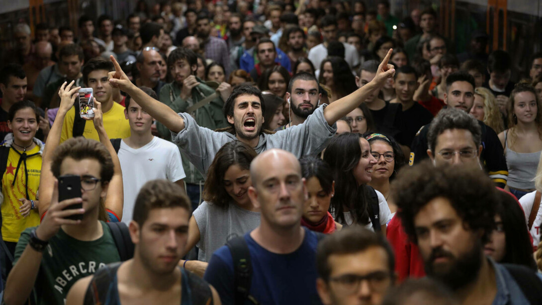 Manifestación en Barcelona durante la huelga general del martes 3 de octubre en protesta por la actuación policial durante el 1-O