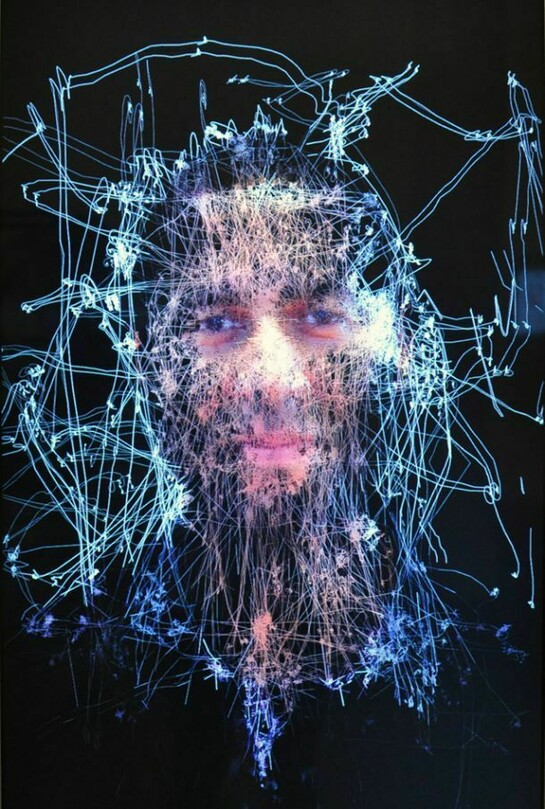 Mariano Sardón, 200 Gazes looking around them - A, 2012, digital video, 47 inch screen, Edition of 3