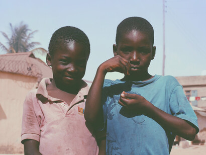 Niños africanos. Es una verdadera pandemia de desigualdad. Esa realidad es el verdadero caldo de cultivo de nuevos estallidos sociales