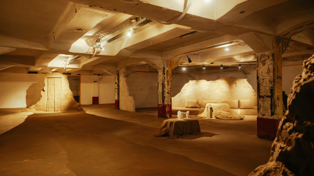 Narges Mohammadi, Er kraait geen haan naar, solo exhibition at Brutus, Rotterdam. Photo: Laura Siliquini. Courtesy of the Artist & Copperfield, London