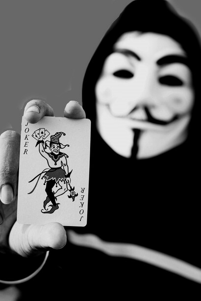 Nell’era digitale, ogni utente è anche un potenziale diffusore di fake news: la responsabilità individuale è fondamentale