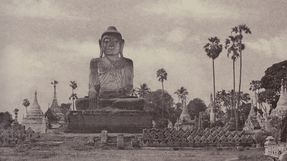 Linnaeus Tripe, Amerapoora: Colossal Statue of Gautama Close to the North End of the Wooden Bridge, September 1 – October 21, 1855, © Collection of Charles Isaacs and Carol Nigro