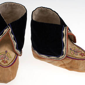 Wearing our Identity. Courtesy of McCord Museum 