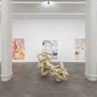 Various artists, Aligned, exhibition view. Courtesy of Nino Mier Gallery