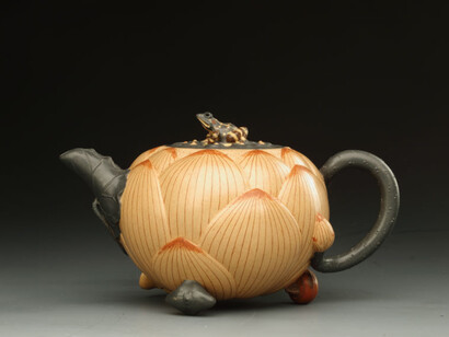 Elegant Pursuits. Courtesy of San Antonio Museum of Art