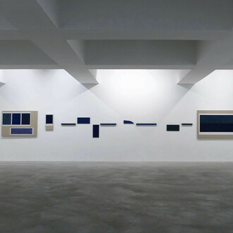 Mónica Capucho, Rose madder genuine, exhibition view. Courtesy of Carlos Carvalho