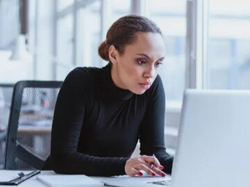 More experienced mothers are no less hard-working or competent than less experienced single women