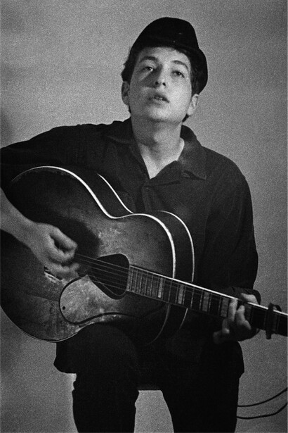 Joe Alper, Bob Dylan a casa degli Alper, settembre 1961, © 2015 Joe Alper Photo Collection LLC.