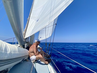 Navigazione con Umberto Contarello