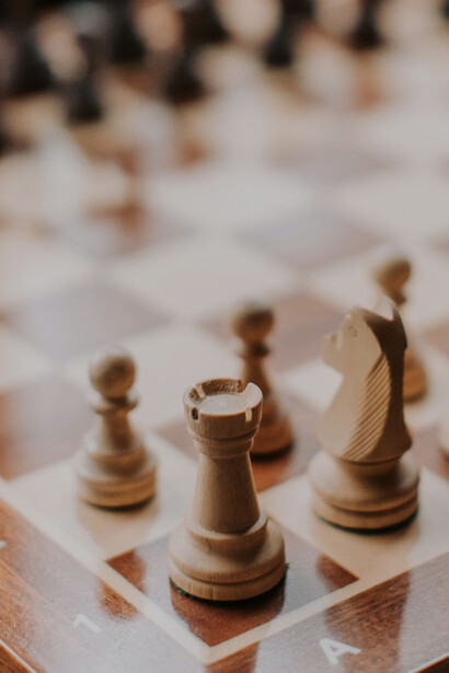 A incerteza do jogo de xadrez descrita por Freud é a condição do desenvolvimento terapêutico