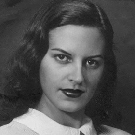 Lygia Fagundes Telles (1923 - 2022) foi uma renomada escritora brasileira, reconhecida por sua prosa sensível e narrativas profundas