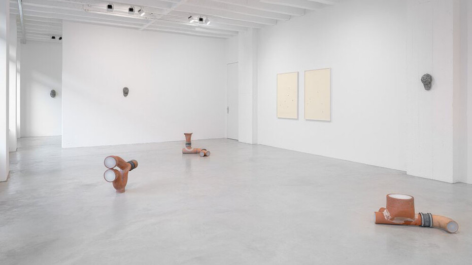 Sofia Hultén, Concrete head, exhibition view. Courtesy of Galerie Nordenhake