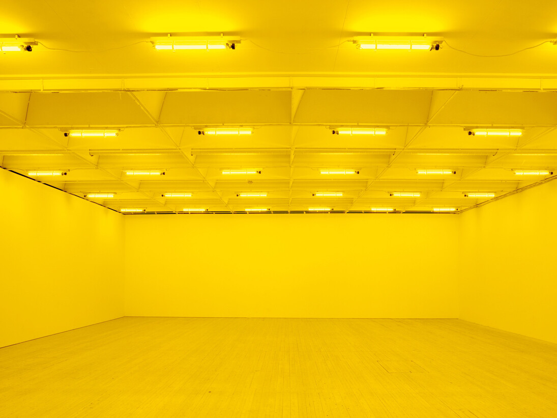 Olafur Eliasson Room for one colour, 1997 luci monofrequenza / monofrequency lights dimensioni variabili / dimensions variableveduta dell’installazione al Moderna Museet, Stoccolma / Installation view atModerna Museet, Stockholm 2015 Foto / Photo Anders Sune Berg Courtesy l’artista; neugerriemschneider, Berlino e Tanya Bonakdar Gallery, New York / Courtesy the artist; neugerriemschneider, Berlin and Tanya Bonakdar Gallery, New York © 1997 Olafur Eliasson