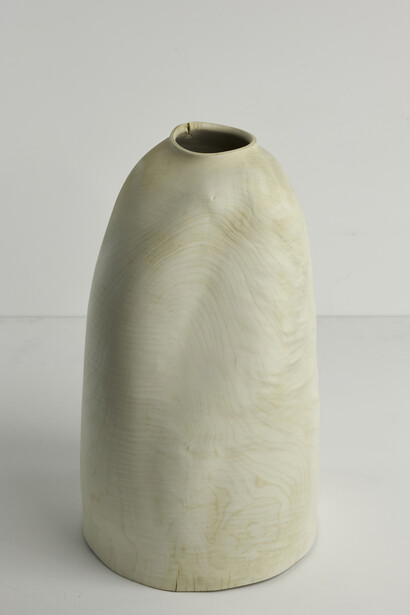 Ernst Gamperl, Object in Curly Maple, 2021. Image by Bernhard Spöttel
