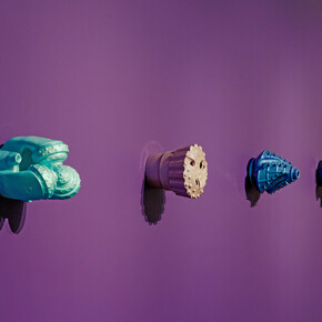 Monira Al Qadiri, Spectrum 1, 2016, PLA plastic, automotive paint, 20 x 20 x 20cm each (series of 6). Courtesy the artist. 

