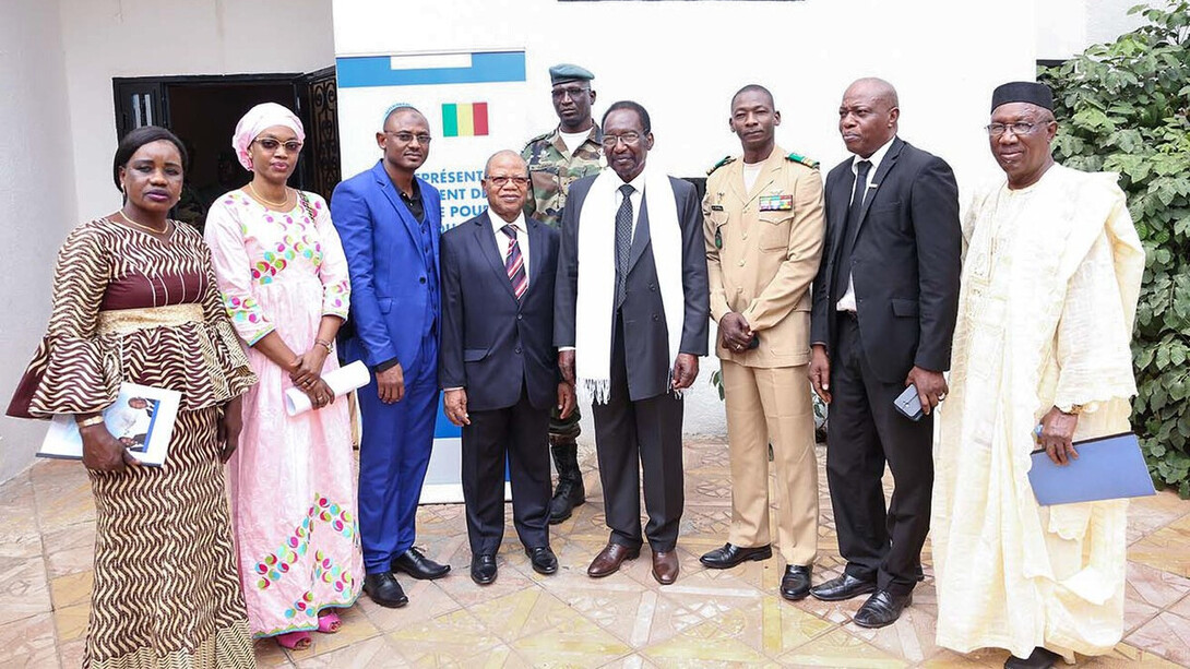 Dioncounda Traoré et son équipe au Mali, le 23 janvier 2020