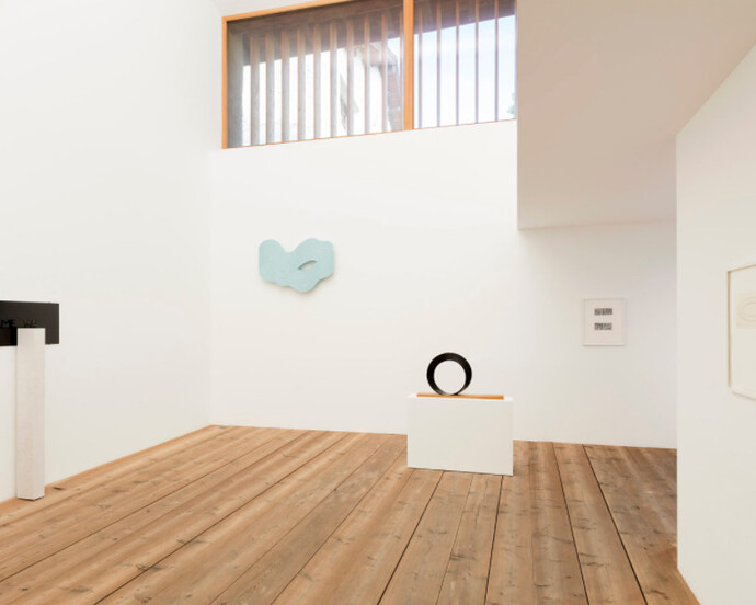 Markus Raetz, Exhibition view. Courtesy of Galleria Monica De Cardenas