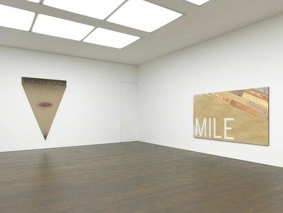 Installation views of Ed Ruscha's Extremes and IN-Betweens exhibition at Gagosian, Grosvenor Hill from October 5 - December 17, 2016. © Ed Ruscha. Courtesy Gagosian. Photo: Mike Bruce